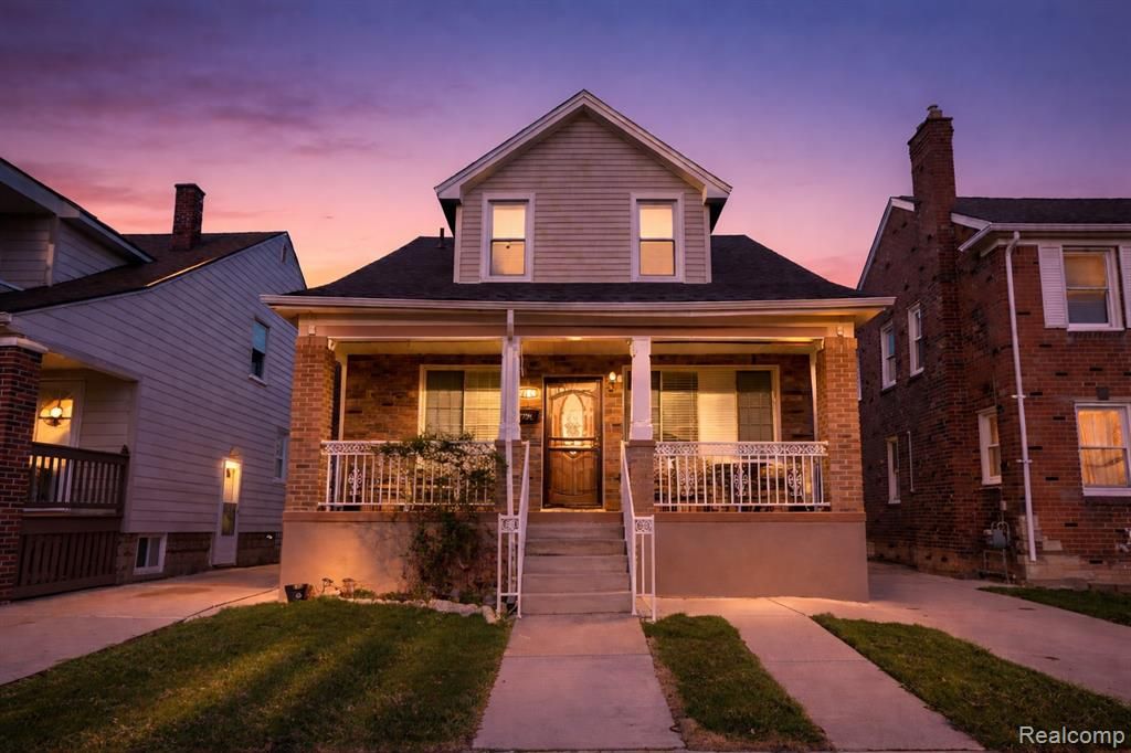 7724 Maple Street, Dearborn, MI 48126