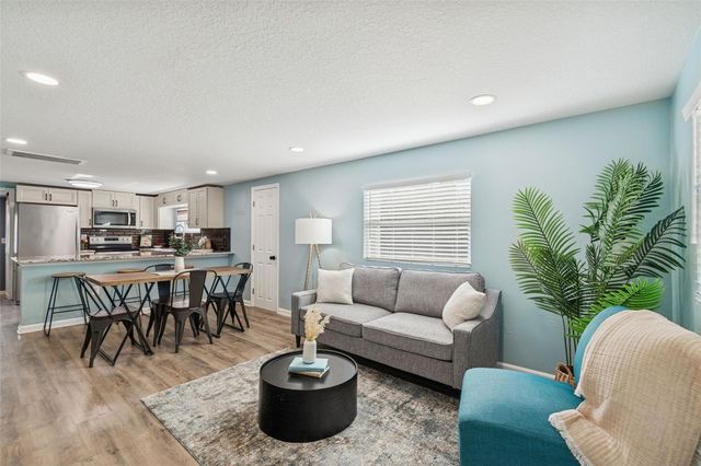 14232 17TH STREET, Dade City, FL 33523