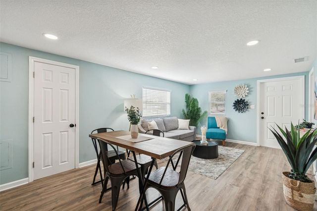 14232 17TH STREET, Dade City, FL 33523