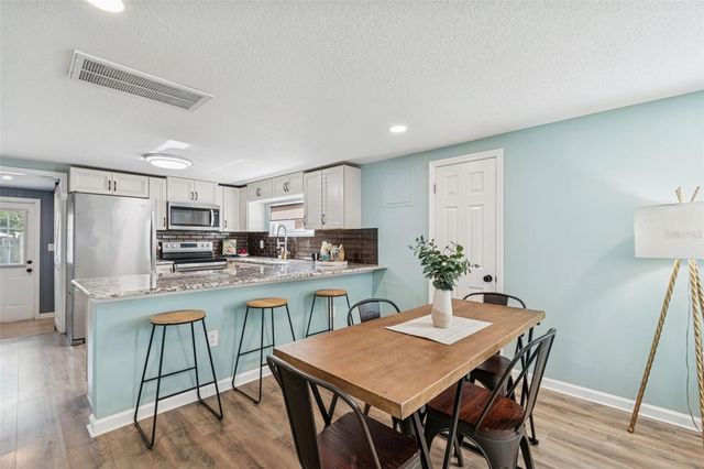 14232 17TH STREET, Dade City, FL 33523