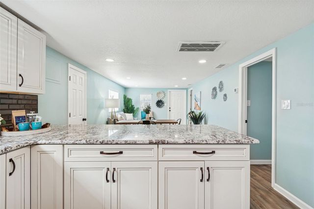 14232 17TH STREET, Dade City, FL 33523