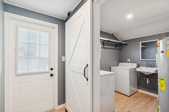 14232 17TH STREET, Dade City, FL 33523