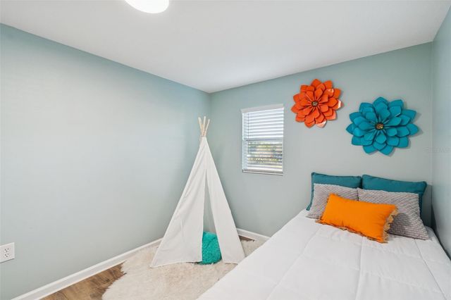 14232 17TH STREET, Dade City, FL 33523