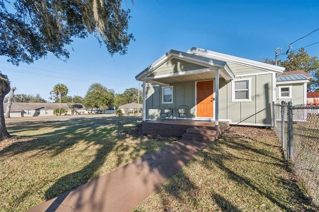 14232 17TH STREET, Dade City, FL 33523