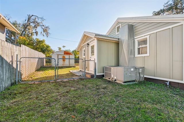 14232 17TH STREET, Dade City, FL 33523