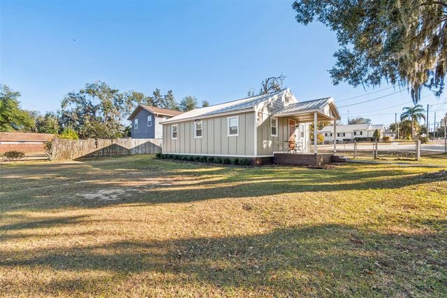 14232 17TH STREET, Dade City, FL 33523