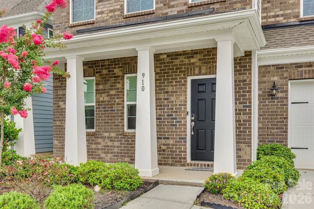 910 Ashton Oak Court, Fort Mill, SC 29715