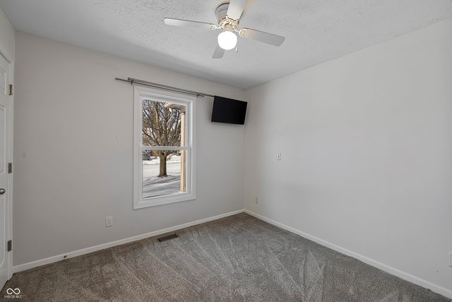 11927 Halla Place, Fishers, IN 46038