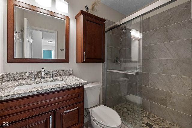 11927 Halla Place, Fishers, IN 46038