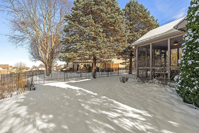 11927 Halla Place, Fishers, IN 46038