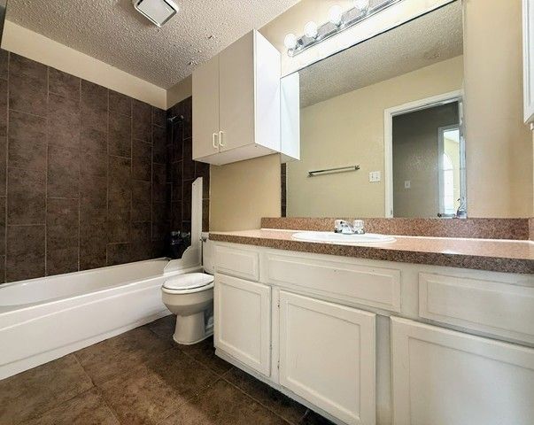 602 Thorton Court, Cedar Hill, TX 75104