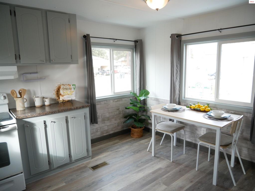 391 Gregory, Priest River, ID 83856 photo 8