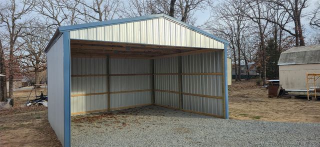 18 Nakomis Court, Canadian, OK 74425