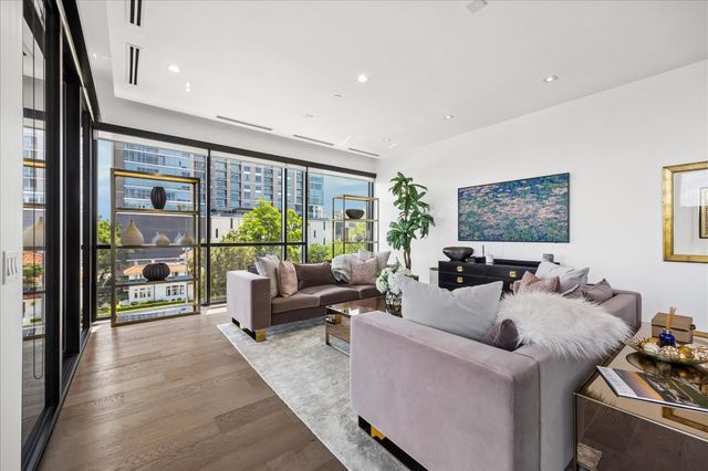 5104 Caroline Street 403, Houston, TX 77004