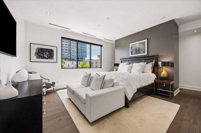 5104 Caroline Street 403, Houston, TX 77004