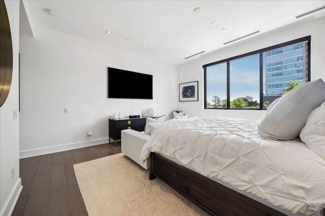 5104 Caroline Street 403, Houston, TX 77004