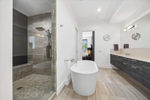 5104 Caroline Street 403, Houston, TX 77004