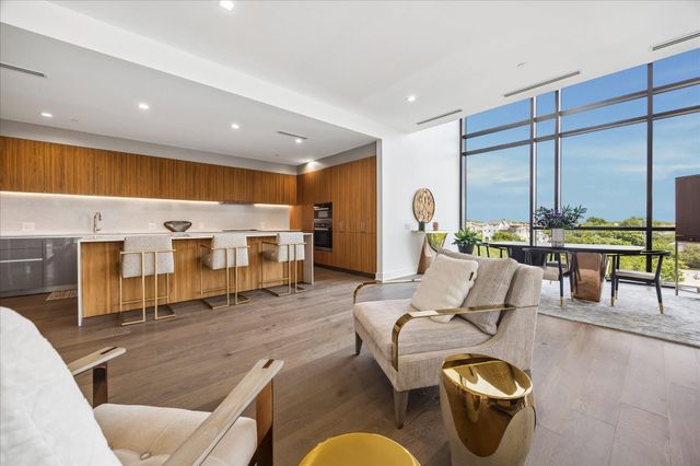 5104 Caroline Street 403, Houston, TX 77004