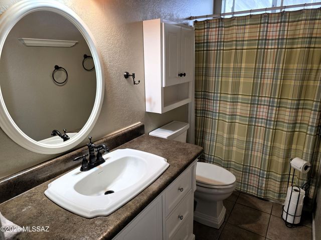 6195 S Foxhunt Drive, Tucson, AZ 85746