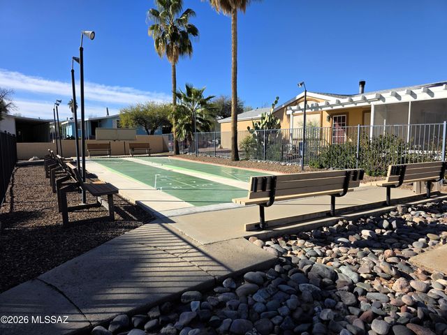 6195 S Foxhunt Drive, Tucson, AZ 85746