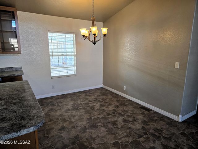 6195 S Foxhunt Drive, Tucson, AZ 85746