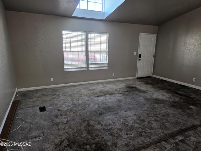 6195 S Foxhunt Drive, Tucson, AZ 85746