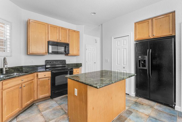 8058 Murano Circle, Palm Beach Gardens, FL 33418