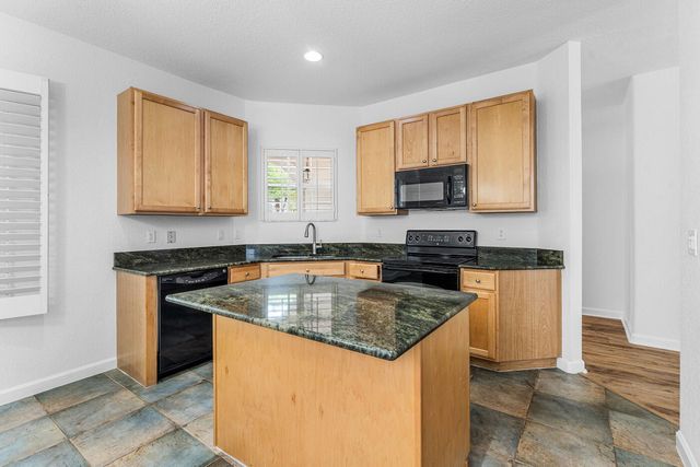 8058 Murano Circle, Palm Beach Gardens, FL 33418