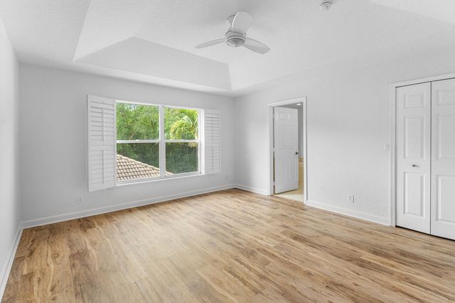 8058 Murano Circle, Palm Beach Gardens, FL 33418