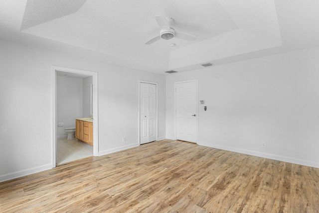 8058 Murano Circle, Palm Beach Gardens, FL 33418
