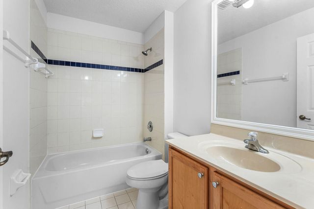 8058 Murano Circle, Palm Beach Gardens, FL 33418