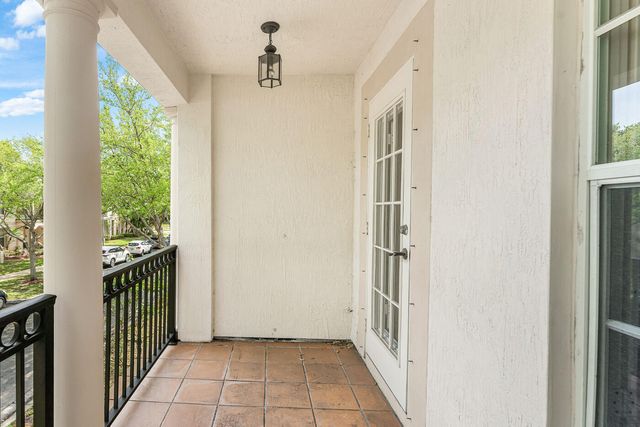 8058 Murano Circle, Palm Beach Gardens, FL 33418