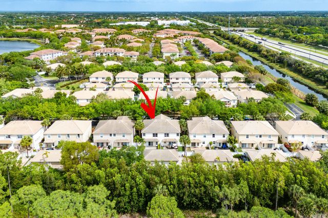 8058 Murano Circle, Palm Beach Gardens, FL 33418