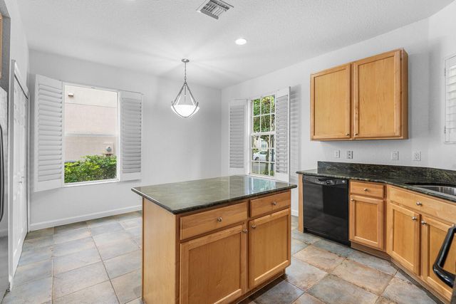 8058 Murano Circle, Palm Beach Gardens, FL 33418
