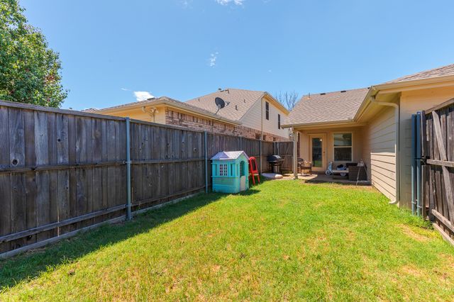 8833 Wayne Street, Cross Roads, TX 76227