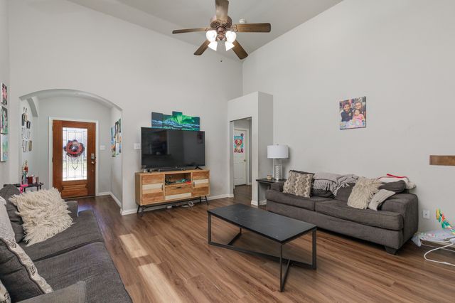 8833 Wayne Street, Cross Roads, TX 76227