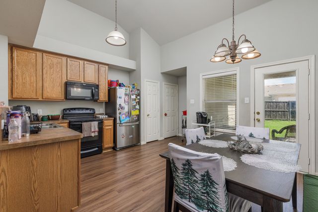 8833 Wayne Street, Cross Roads, TX 76227