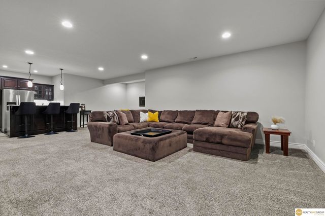 10639 S 189th Street, Omaha, NE 68136
