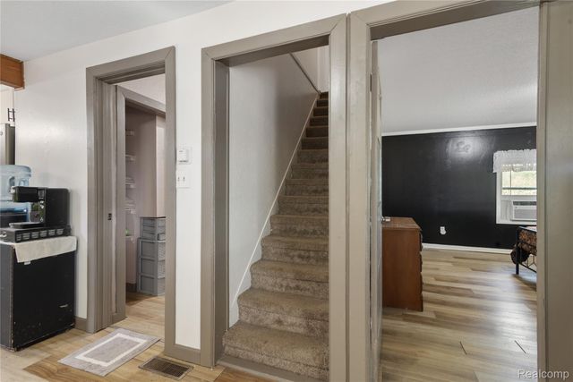 435 E Girard Road, Girard Township, MI 49036