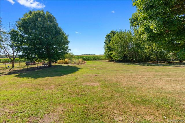 435 E Girard Road, Girard Township, MI 49036