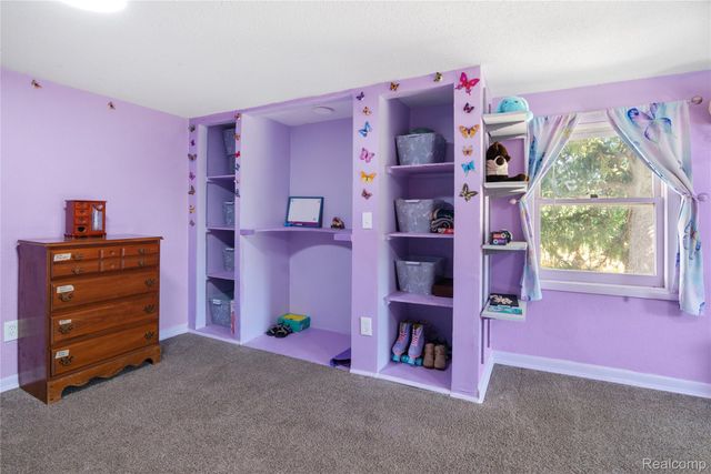 435 E Girard Road, Girard Township, MI 49036