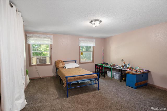 435 E Girard Road, Girard Township, MI 49036