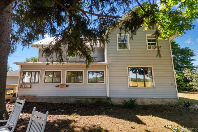 435 E Girard Road, Girard Township, MI 49036