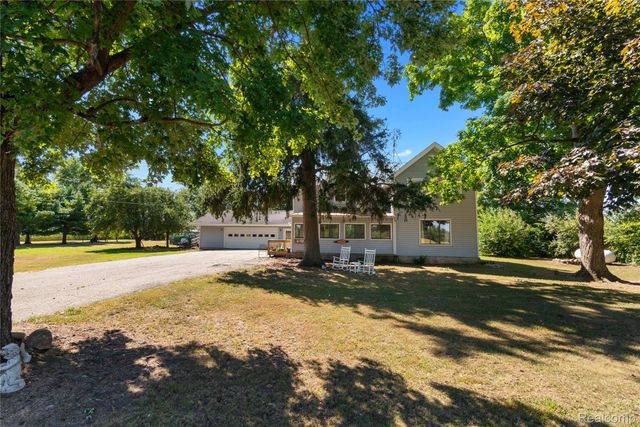 435 E Girard Road, Girard Township, MI 49036