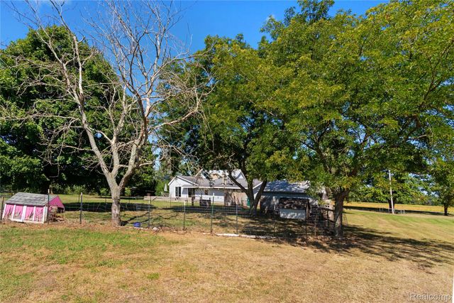 435 E Girard Road, Girard Township, MI 49036