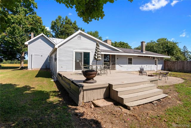 435 E Girard Road, Girard Township, MI 49036