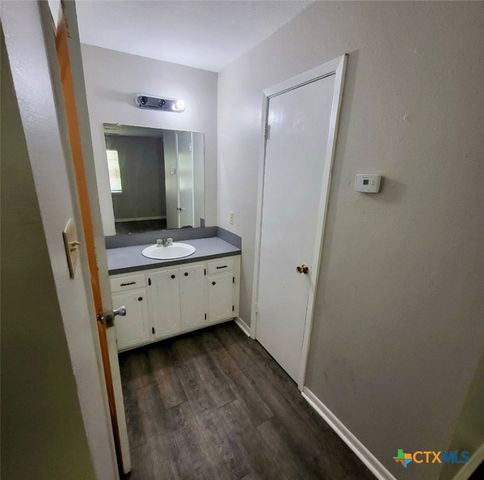 131 Regency Avenue, Victoria, TX 77904