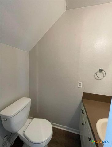 131 Regency Avenue, Victoria, TX 77904