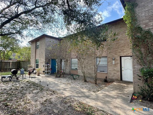 131 Regency Avenue, Victoria, TX 77904