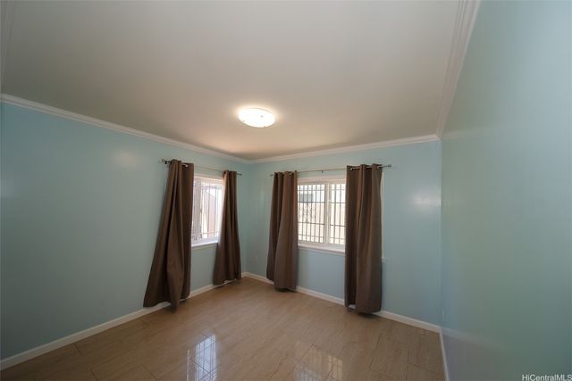 1352 8th Avenue, Honolulu, HI 96816